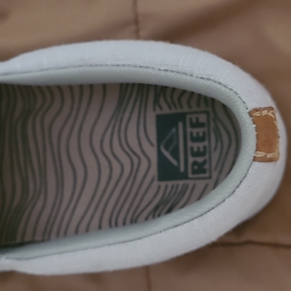 Reef Shoes - Picture 4 of 5